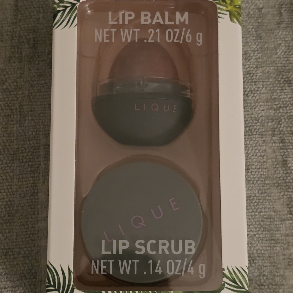 Lip Balm and Scrub Set - (Coconut)
